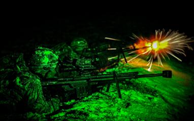 超酷视角！看高原侦察兵夜间战术演练现场