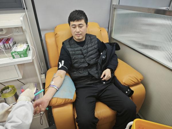 群里收到一条紧急通知 展开一场热血接力! 群里收到一条紧急通知 展开一场热血接力!