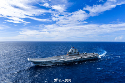 光荣!海军在山东舰上晋衔授衔 光荣!海军在山东舰上晋衔授衔