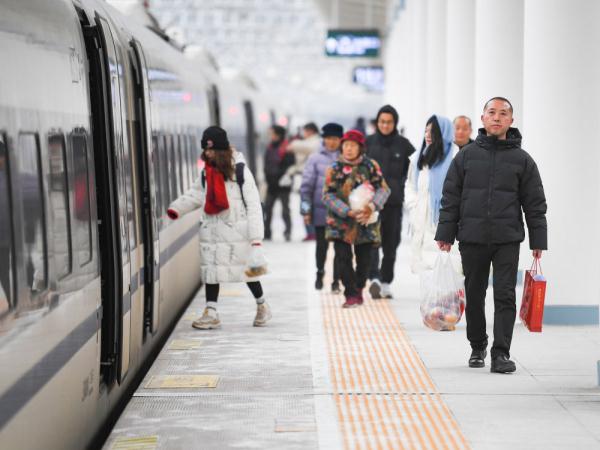 新华全媒+丨川青铁路带火新“高原三宝” 新华全媒+丨川青铁路带火新“高原三宝”