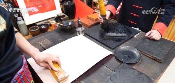 传统文化“点亮”新春消费 年货市场货足价稳、购销两旺