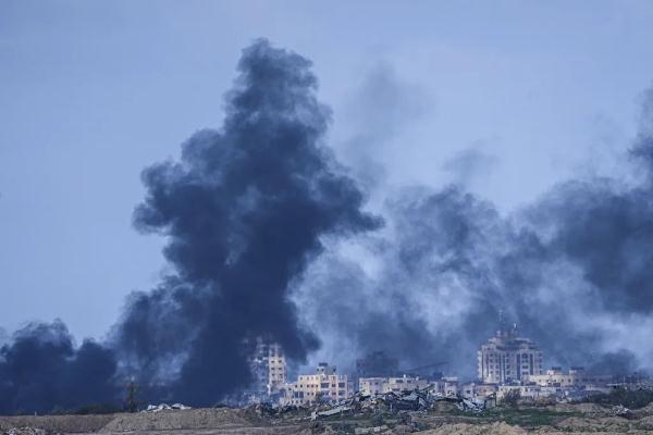 卫星数据：加沙地带至少一半的建筑物被摧毁或损坏