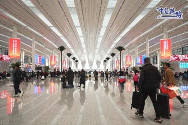 震撼同框！网友：这就是中国高铁！