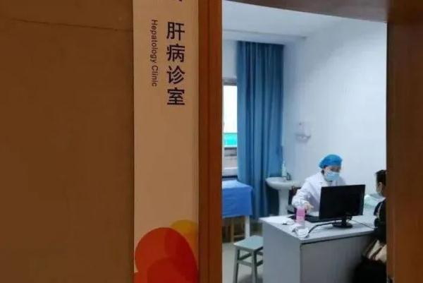 这样“护肝”的人已经进医院了！6个肝脏求救的信号要知道