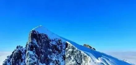 哈巴雪山一登山者滑坠遇难