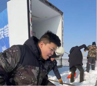 3300公里“北雪南送”，广州孩子也能玩雪了
