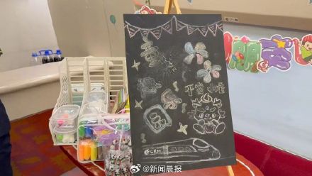 媒体评高铁临时改造遛娃舱：铁路部门动足脑筋了