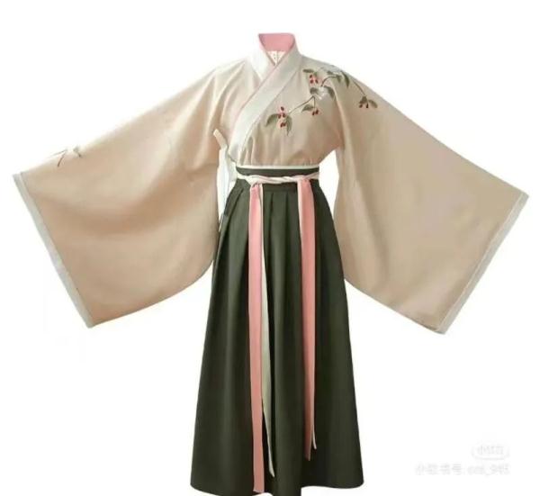 买"新中式服装"得数扣子？有人买完吓得剪掉…这些都犯忌了？