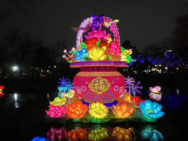 抢先看！趵突泉龙年迎春花灯安装完成，大年初一正式迎宾