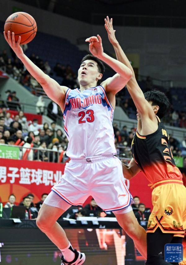 CBA常规赛：江苏肯帝亚不敌新疆伊力特