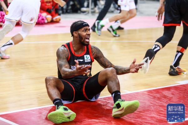 篮球|CBA常规赛:深圳马可波罗胜山西汾酒 篮球|CBA常规赛:深圳马可波罗胜山西汾酒