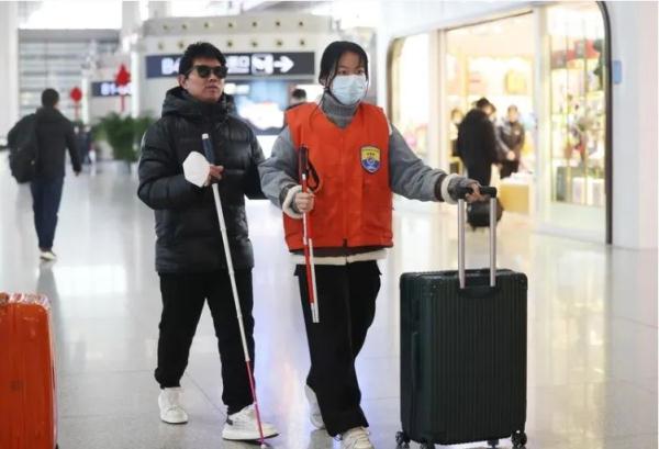 前方到站→南京南站