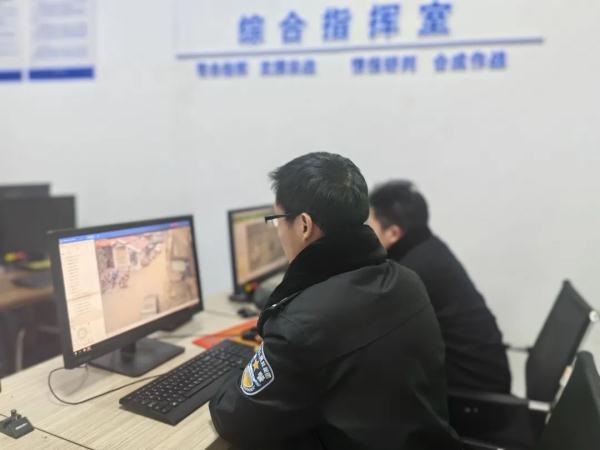 寒假作业找回来了！警察叔叔：一本不少，不用谢……