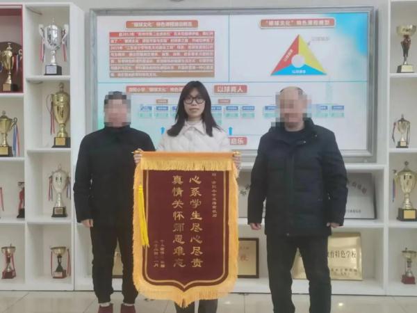 心细如发！班主任多看一眼，救了学生一命！