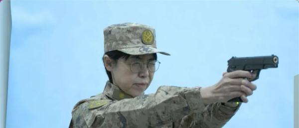 清华大学副教授,为何选择成为军队文职人员? 清华大学副教授,为何选择成为军队文职人员?