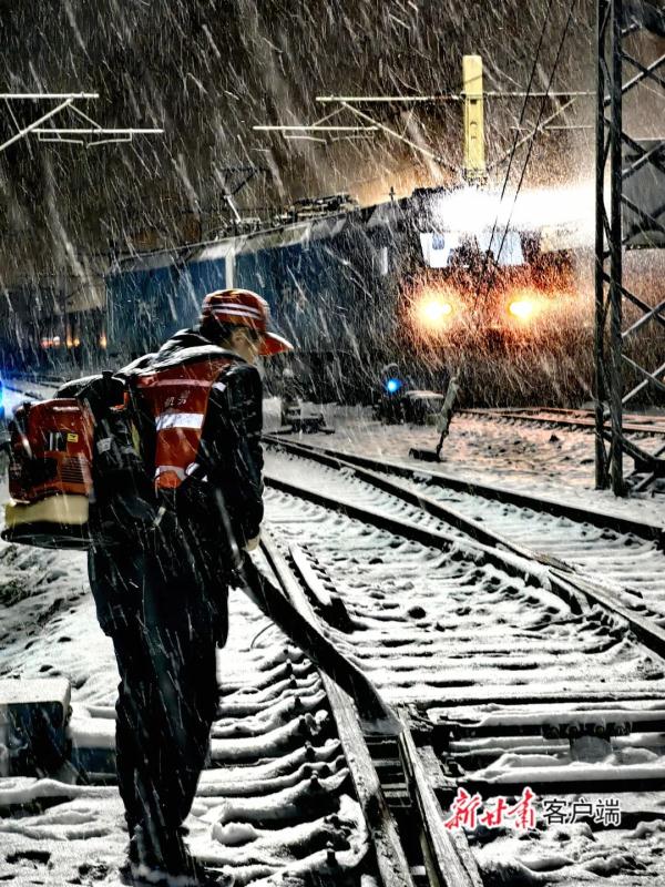 甘肃大范围降雪降温过程仍将持续！最新路况