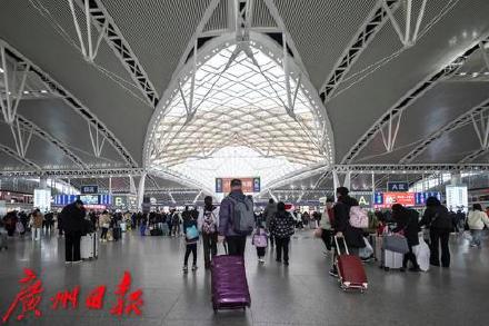 春运期间广州鼓励网约车司机前往枢纽站场接单,协调网约车平台加大信息推送力度 春运期间广州鼓励网约车司机前往枢纽站场接单,协调网约车平台加大信息推送力度