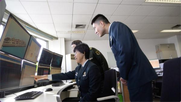 清华大学副教授,为何选择成为军队文职人员? 清华大学副教授,为何选择成为军队文职人员?