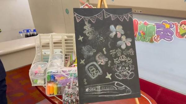 冲上热搜!这辆开往上海的列车有了“遛娃舱”,网友:终于等到了 冲上热搜!这辆开往上海的列车有了“遛娃舱”,网友:终于等到了