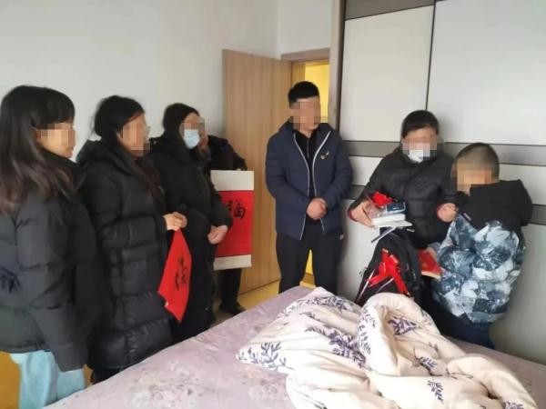 心细如发！班主任多看一眼，救了学生一命！