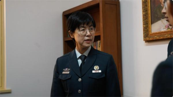 清华大学副教授,为何选择成为军队文职人员? 清华大学副教授,为何选择成为军队文职人员?