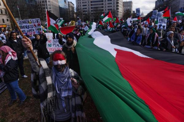 拜登密歇根州拉票 反战示威一路相随 拜登密歇根州拉票 反战示威一路相随