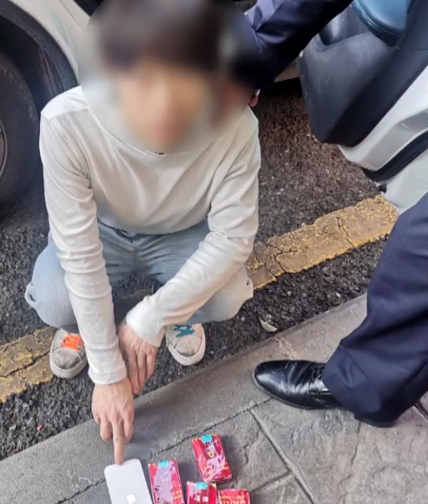 贵阳车主停车一小时，车内贵重物品不见了！年关了千万注意→