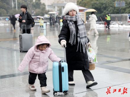 今晚武汉进入强降雪区，预报有大到暴雪