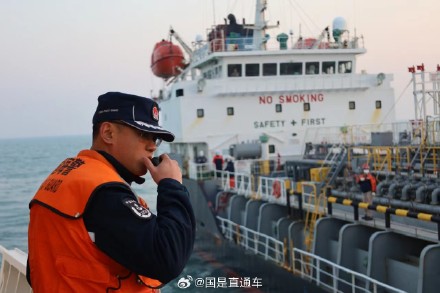 上海海警局妥善化解一起破坏海底光缆险情