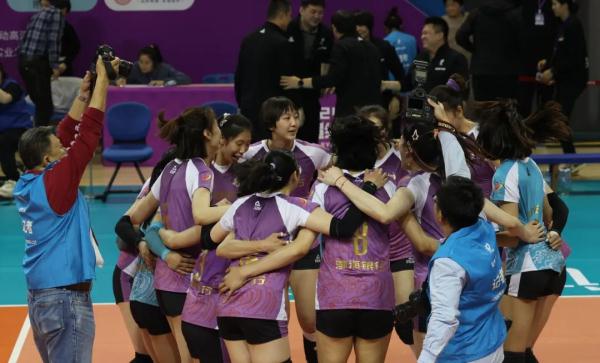刚刚 | 五连冠!十六冠!咱天津女排! 刚刚 | 五连冠!十六冠!咱天津女排!