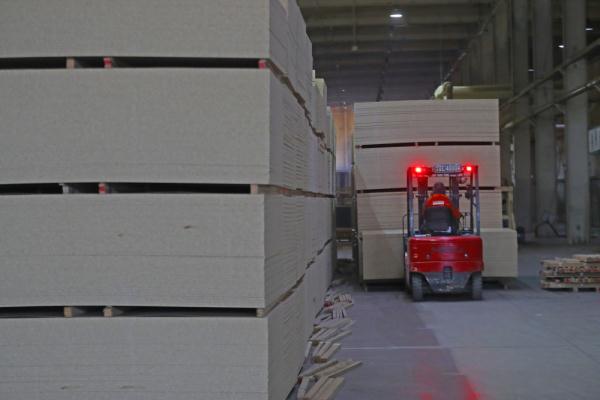 新春走基层丨芦苇变身记