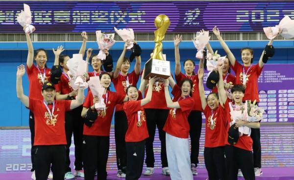 刚刚 | 五连冠!十六冠!咱天津女排! 刚刚 | 五连冠!十六冠!咱天津女排!