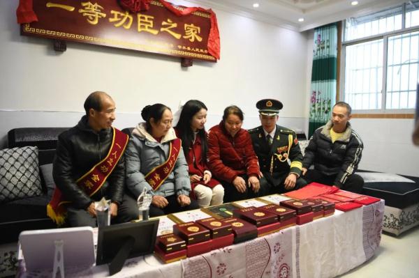 祝福！一等功+求婚成功