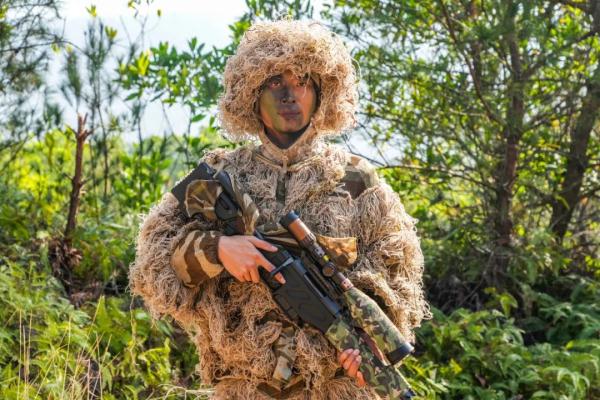 曾经逃学的“叛逆少年”,荣立二等功! 曾经逃学的“叛逆少年”,荣立二等功!