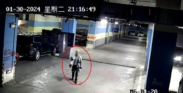 贵阳车主停车一小时，车内贵重物品不见了！年关了千万注意→