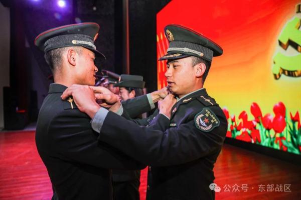 高级军士晋升！少尉排长授衔