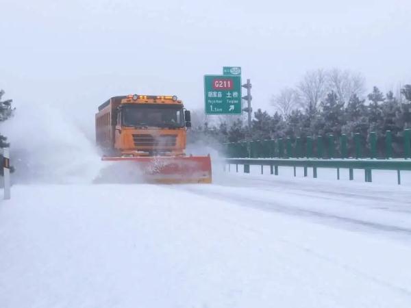暴雪、冰冻、大雾、大风4预警齐发！局地积雪达8厘米以上