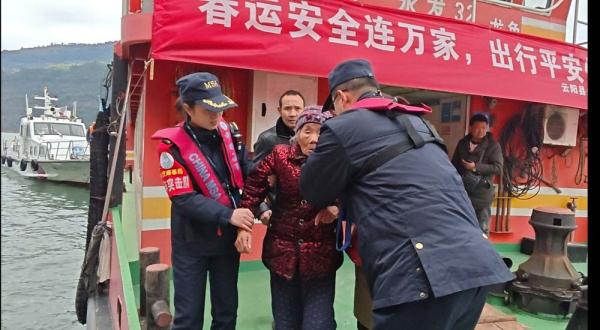 长江重庆段水上客流增长明显 海事部门加强现场服务保障安全