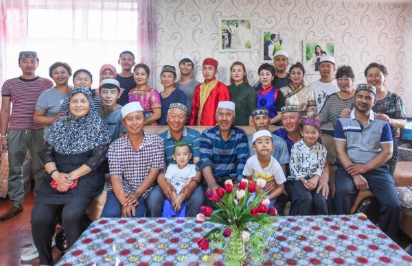 十四冬火炬传递活动举行 全冬圣火照耀活力内蒙古