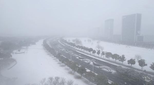 春运遇上大范围雨雪，回家会受影响吗？