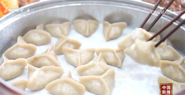 欢天喜地幸福年 团团圆圆笑开颜