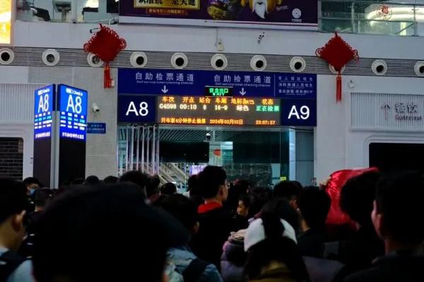 夜间高铁开行！多地火车站候车室开启通宵服务