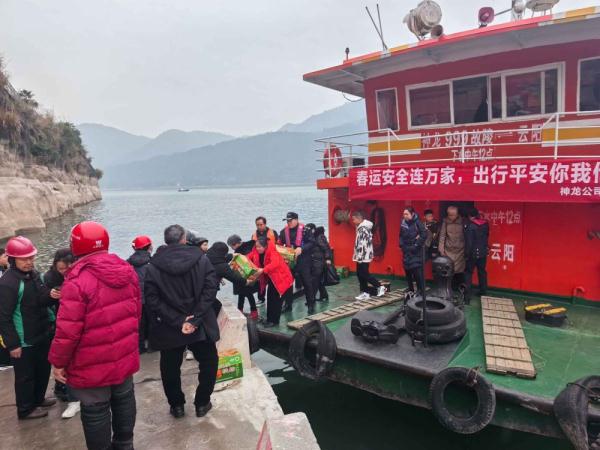 长江重庆段水上客流增长明显 海事部门加强现场服务保障安全