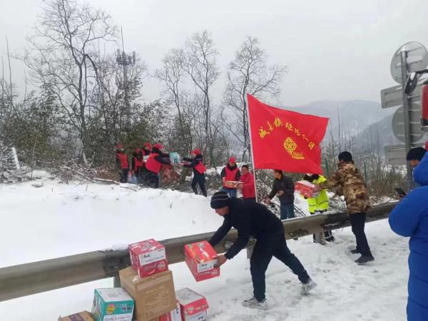 还将有暴雪、冻雨！湖北各地交警全力迎战