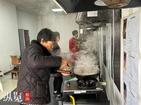 过年不休息！河北这对母子，为患者开了家“爱心厨房”...
