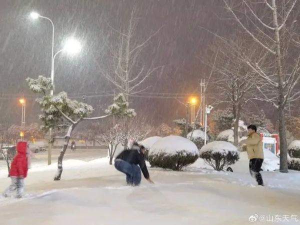 最深积雪12厘米！山东继续发布暴雪+道路结冰预警