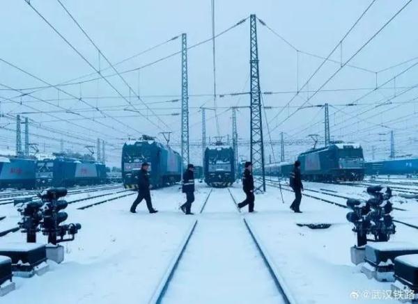 上海明天还有雪!春节期间天气是这样的 上海明天还有雪!春节期间天气是这样的