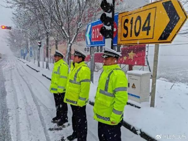最深积雪12厘米！山东继续发布暴雪+道路结冰预警
