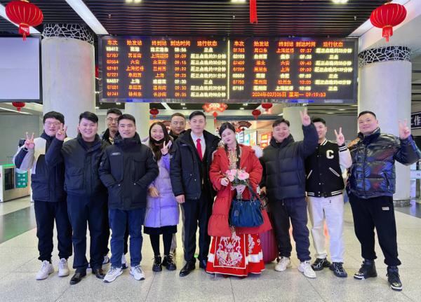 “婚车”上亿!她今天来合肥结婚 “婚车”上亿!她今天来合肥结婚