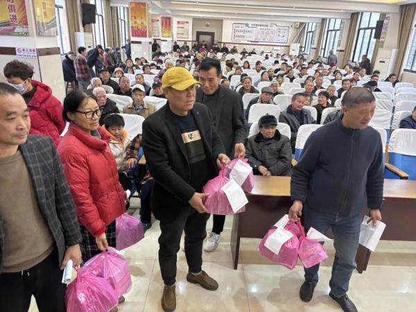 浙江多地给村民发“年终奖”!网友:太让人羡慕了 浙江多地给村民发“年终奖”!网友:太让人羡慕了